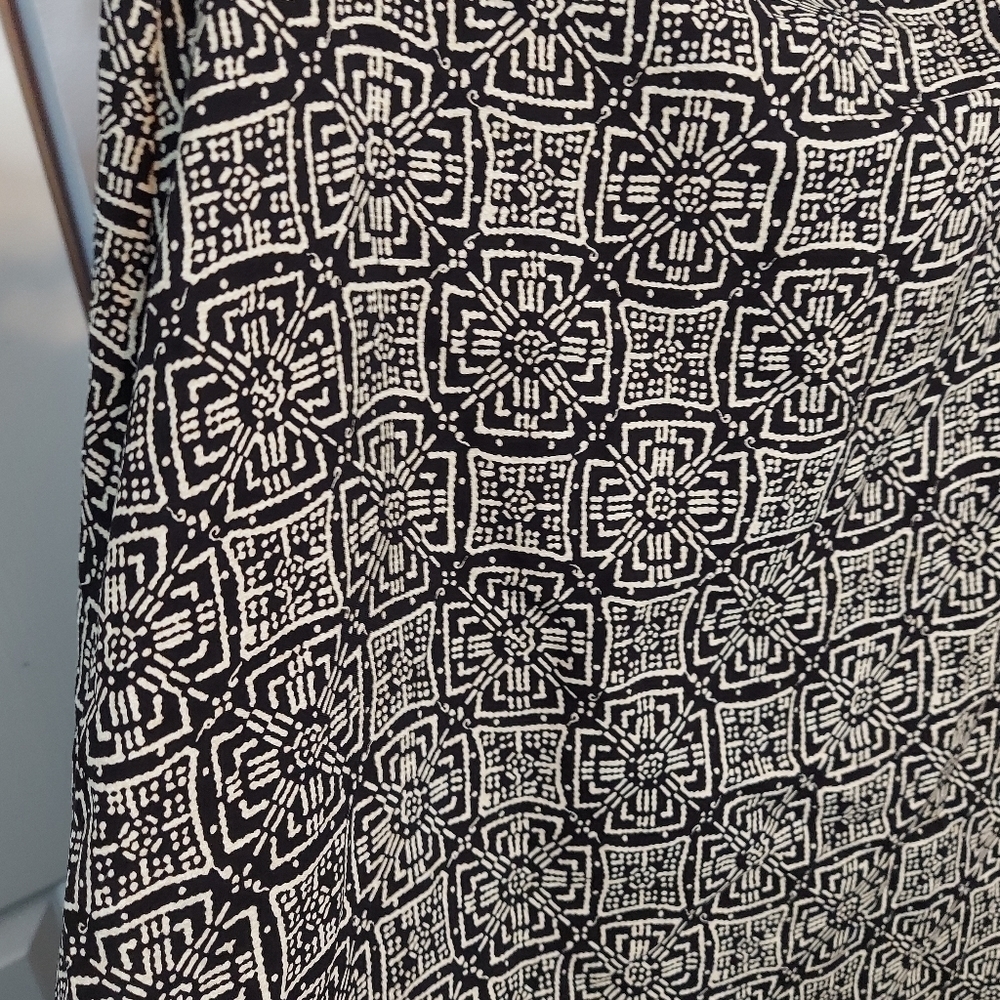 Liz Claiborne Size Medium Silk Maxi Skirt - Picture 2 of 8
